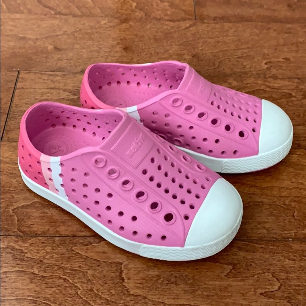 Pink Native Jefferson size C6